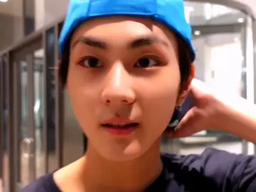 he said that if he wore a hat he would look like a child. so cutee 🫵🏻 #jungwon #enhypen #Vlog 
