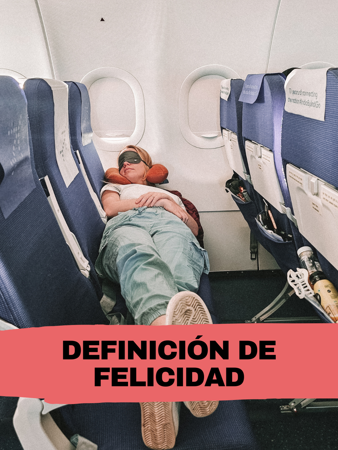 Confirmen si esta no es la definición de felicidad cuando tomas un avión. #comedia #viajes #viajestiktok #aeropuerto