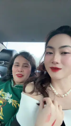 hii bác gái hôm nay là hơi bị vui rồi nha.!! Tâm trạng nhẹ nhàng vì bác vừa quay xong chương trình #mechongnangdau🍓 mn ạ, Con chúc bác luôn nhiều may mắn và nhiều sức khoẻ nha.!#tgđtừthịyến #ngườisánglậpyskin 