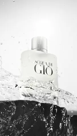 Capturing the essence of the Mediterranean landscape, the new refillable ACQUA DI GIÒ EAU DE TOILETTE features the signature blend of bergamot with notes of jasmine, cedarwood, and rosemary, along with white musks and patchouli to evoke the fragrance’s masculine strength.   Music: Daylight by David Kushner #Armanibeauty #AcquaDiGio #WhatMakesYouFeel #Fragrance
