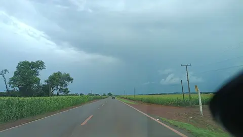 Chuva chega e traz alívio a todos principalmente aos agricultores pois o milho vinha sofrendo muito com a falta de água!