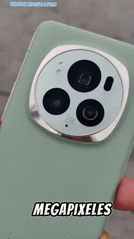 Este es el HONOR Magic 6 PRO 5G el nuevo gama premium de @HONOR Perú con pantalla OLED curva de 6,8 pulgadas 120Hz. El equipo llega con 12GB de RAM + 8GB virtual, 512GB de memoria y el Snapdragon 8 Gen 3... además posee una de las pantallas más resistentes del mundo. Por si fuera poco, el equipo de HONOR posee un juego de cámaras bastante potente, puesto que tiene cámara frontal de 50MP y Cámara 3D Depth con las que podrás grabar en 4K a 30FPS y , lente principal de 50MP f/1.6, Ultra Gran Angular de 50MP y lente Telefoto Perioscópico de 180MP con Zoom Óptico de 3.5X, 5X y digital 100X. Podrás grabar videos en 4K a 60FPS. El HONOR Magic 6 PRO cuesta 5200 soles o 1400 dólares... muy pronto las pruebas de rendimiento con videojuegos. #longervideos #Honormagic6pro #honormagic6pro #honor #honorphone #magic6pro #smartphones #altagamaperu #coleccionistaminos #honormagic6pro #honormagic6proreview #magic6pro #honor #honorperu #longervideos #pruebafotos #cameratest #pruebavideo #honormagic6proreview #peru🇵🇪 
