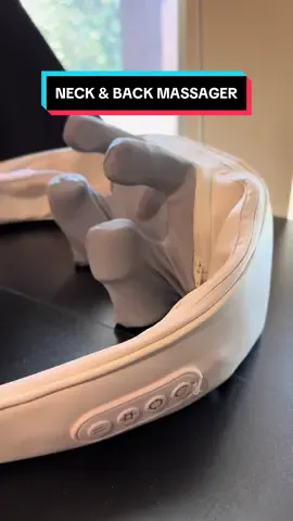 Feels so nice 💆🏽‍♂️ #massage #portable #wireless #massager #backmassager #backpain #neckpain #tiktokshopfinds 