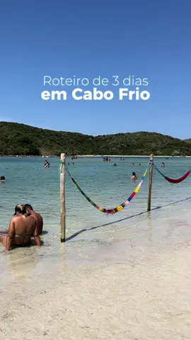 Preparamos um roteiro de 3 dias para aproveitar muito Cabo Frio ✨ Se gostou desse conteúdo, já marca a pessoa que vai curtir com vc ☺️ #hospedagemcabofrio #cabofrio #roteirodeviagemcabofrio #viajarparacabofrio #passeiosemcabofrio #cabofriorj