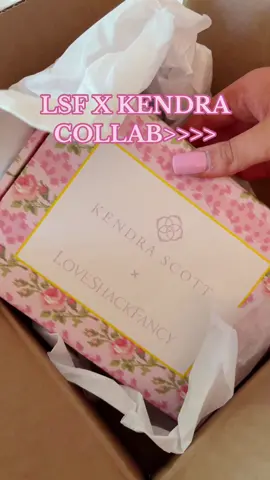 THE COLLAB OF THE CENTURY IS HERE🗣️🗣️🗣️🗣️ @LoveShackFancy @Kendra Scott #loveshack #kendrascott 😍💖🥰🎀