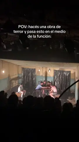 Nos pasó esto en el medio de una función del Juego Inicios en el Método Kairós… Te animás a verla? #miedo #terror #palermo #teatro #buenosaires #eljuego #inicios #fyp #viral 