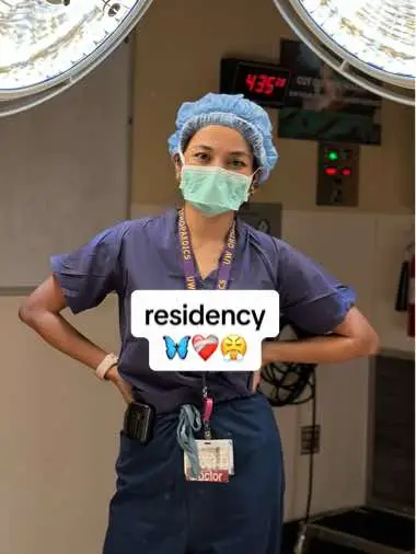 🥰 to 😤  #medicalschool #womeninmedicine #greysanatomy #premed #doctor #residency #orthopedicsurgeon 