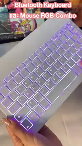 คีย์บอร์ดไทย  2024 ใหม่แบ็ค ไลท์ไล่โทนสี คีย์บอร์ด RGB Bluetooth keyboard  เมาส์ไร้สาย คีย์บอร์ด Pad  ไร้สาย บางเรียบ เล็กกะทัดรัด  เหมาะสำหรับแท็บเล็ต IOS / Android / Windows  รับประกันสินค้า 1ปี #keyboard #Keyboard And Mouse Wire Android #bluetoothkeyboard 