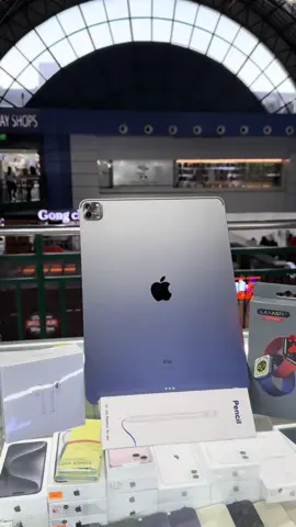 AVAILABLE IPAD PRO M1(2021) 256GB WIFI 12.9 INCH SPACE GREY SECONDHAND GOOD AS NEW💗🤍❤️ WITH FREEBIES IPAD CASE, TEMPERED GLASS, AIRPODS, PEN, SMARTWATCH❤️🌷#fypシ゚viral #fyppppppppppppppppppppppp #fypシ #xtines #xtinesgadgets #fypp #affordable #legit💯 #iphone #legitdabarkads #freebies #xtinesfam #trustedshop #legitcheck #freebiequeen #greenhillsshoppingcenter #xtinesgadget #fyp #legit #ipadprom1 #2021 
