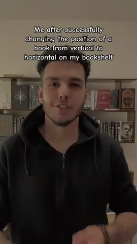 A whole new bookshlef i might add #BookTok 