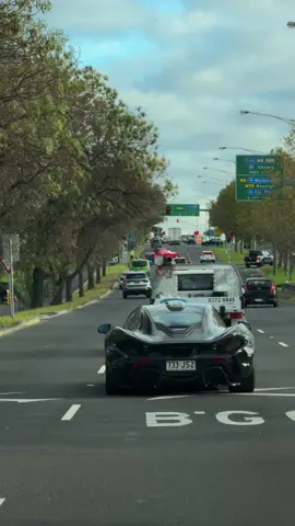 Can’t believe I saw @adrianportelli’s P1 on the way to school😧 #Mclaren #P1 #exotic #cars #melbourne #carspotting #rare #video #foryou #fyp #viraltiktok #viral #CapCut 