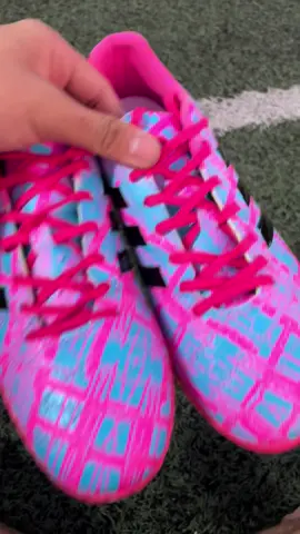 Đôi giày dành cho ae nào siêu màu mè #haianhfootball #giaydabong #xuhuongbongda #footballvideo #bongda #trend 