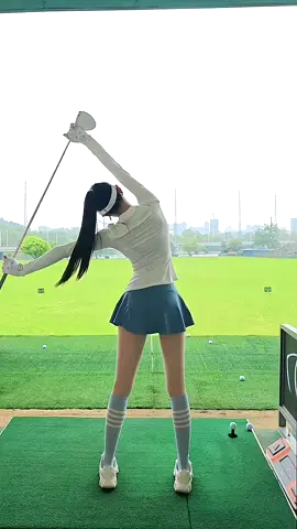 女子がゴルフをする喜び。  Goddess of Golf  #高尔夫美女   #ゴルフ  #スイング  #穴に入る。  #お姉さん  #綺麗なお姉さん  #女子がゴルフをする喜び #高尔夫衣服穿搭 #高尔夫挥杆 #高尔夫女神 #ゴルフ服のコーディネート #ゴルフスイング #ゴルフの女神