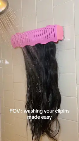 refreshing my clipins after 2 weeks ! 😍 @LUVME SHOP this holder made washing & drying so easyyy ! #clipinrefresh #luvmehair 