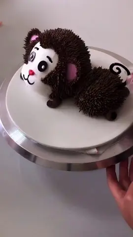 Guess what’s this cake?#fyp #cakedecorating #cakemaking #creamdecorating #monkeycake#cutecake#monkey 