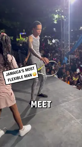 How is this possible?! 😱 🎥: @flexible.suede #flexible #jamaica #unilad #trending #fyp