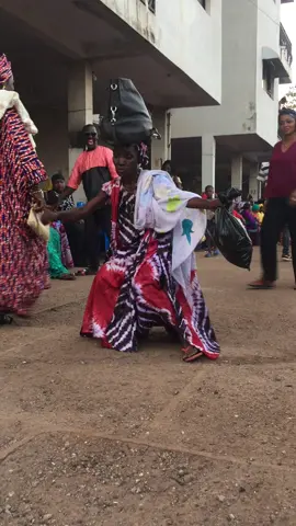 #G vous présente ma nouvelle danseuse tu te moque de nous on te bloque  #viral #guinéetiktok224🇬🇳   #yfy   #Famoro Djelykaba #nandi p tu n'a pas aimé 