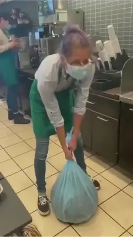 woman falls over taking out trash at Starbucks 🤣 #fail #funnyvideos #funnyvideosforyou #lmao #starbucks #hilariousvideos 