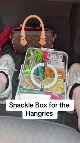 Have I unlocked the next level of the game of mom stuff?! 😂 #fyp #MomsofTikTok #hangrywife #snacklebox #snackleboxideas #momhack #parentinghacks #momideas #kidsnackideas 