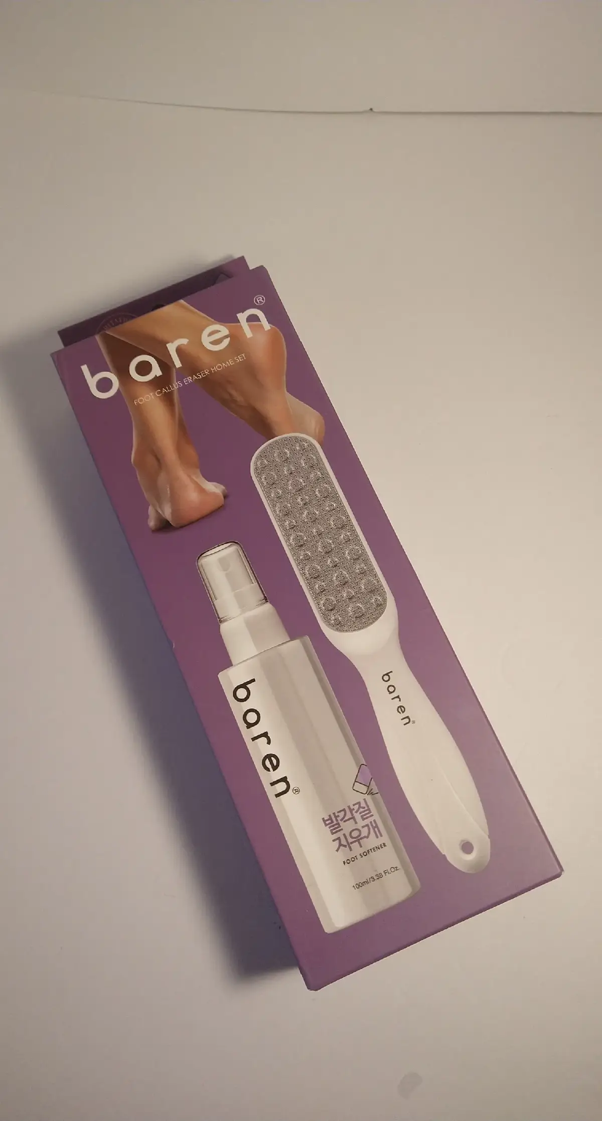 I Received these products from Gopicky and Baren. the foot callus remover set comes with two items one being the spray which is a foot softening spray that you use prior to using the second item which is the foot file which has two different types of files one on each side and then they also sent me their nail and cuticle repair essence oil 10 it has a paintbrush type tip and you click up and you apply it to your cuticles to soften them or it helps to prepare them for removal. I suffer from really dry callous feet so this foot care is essential in getting my feet ready for summer are your feet ready for summer yet? 👣👣👣👣👣 #gopicky #picky #baren #footcare #summerfeet #beauty #beautyreviews #instagramcontentcreators #nailcare #softerfeet 