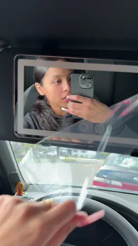 SOOO convenient and cute 🥹🥹🫶🏼 makes it so easy for me to get ready when im in a rush #sunvisor #vanitymirror 
