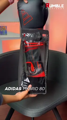 Bersiaplah untuk naik ring dengan gaya yang santai bersama Adidas Hybrid 80 Gloves. Kekuatan dan perlindungan untuk setiap pukulan dalam dunia boxing dan muaythai 🥊🔥 #rumblefightshop #fyp #fightshop 