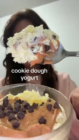 i lowkey crave it at this point 😭 - - - #highprotein #proteinsnacks #proteindessert #fluffyyogurt #healthydessert #cookiedough #healthysweets #latenightsnack #yogurtbowl #greekyogurtrecipe #foryou 