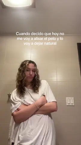Yo trato pero esque nada se compara a como me siento con el cabello liso 🥲  #cabellorizado #cabelloliso #cabellonatural #relatable #pelorizado 