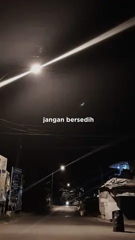 Goyang nasi Padang kasih sambal mantap🤤 #templatecapcut #capcut  . . . #purbalingga #overlaylirik #fyp #fypシ゚viral #trend #foryou #liriklagu #liriklagujawa #lirikjawa #lirikjawacidro #jawapride🔥 #jawastory #jawatenggah #templatelirik #templateviraltrend #templateliriklagu #templateliriklagu #gamoninvirtual #gamonparah #gamon? #soundfyp #soundfypシ 