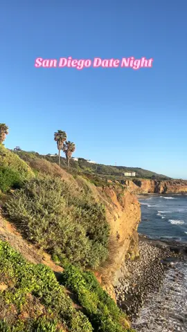 My favorite type of date night is being outdoors #sandiego #sandiegocheck #sandiegolife #sandiegolifestyle #sandiegogirl #sandiegoliving #sandiegothingstodo #thingstodosandiego #sandiegohiddengems  #sandiegobeaches #sandiegobeach #beachvibes #beach #beachlife #sunset #bonfire 