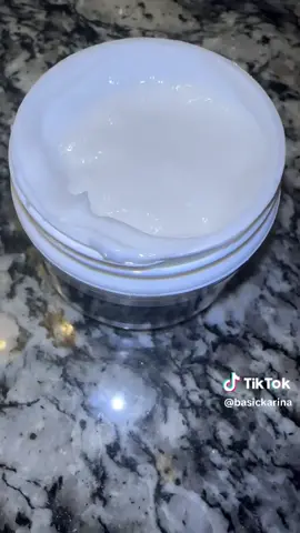 Loaded with Vitamins! You only need a finger tip  *Tip: Try just a finger tip after 3 squirts of our toner for a perfect glow  #ktmanagerpr #seventhavenuebeauty #loveyourself❤️ 