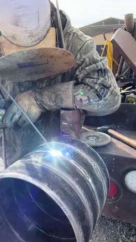 Downhill scootin. #beelite #weldernation #weldtok #pipewelding #weldtest #weldingtiktok #trades #travelingwelder #tradeschool #tigwelding #weldingschool #welding #stickwelder #bluecollar #welder #weldlife #weld #pipeline #BeElite 
