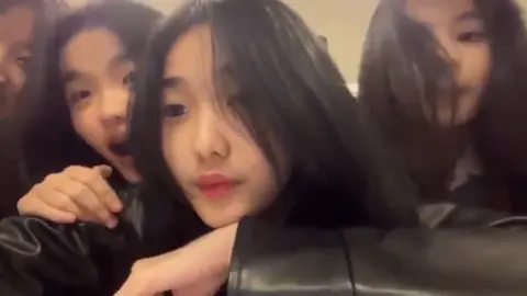 ini mah udah ilang gengsinya🗿🗿 . . . #gen12jkt48 #erinejkt48 #olinejkt48 #orine #jkt48edit #jkt48 #showroomjkt48 #xyzbca #fyp #foryoupage #pageforyou #fypage #xyzcba #fyppppppppppppppppppppppp #CapCut 
