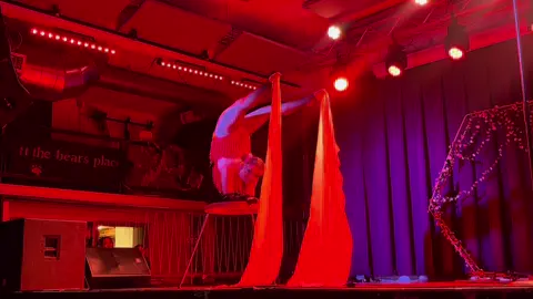 #contortionist #performer #circusperformer #cirque #circus #circusgirl #circuslife #circusarts #nightclub #bostontiktok #performanceart 