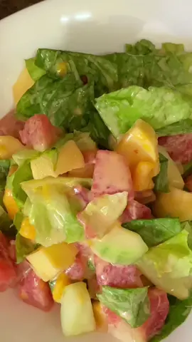 Fruit lettuce salad with healthy dressing #lettucesalad  #fruits #fruitsalad #healthyeating #cleaneating #foodporn #Foodie