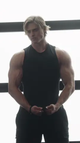 💥 #follow #fyp #trending #beforeandafter #based #looksmax #looksmaxing #mog #majestic #viral #transformation #motivation #aesthetic #model #GlowUp  #gymmotivation #GymTok #veins #vascularity #twins #Fitness #shredded 