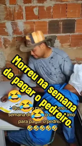 Mulher leva tiú morto para fazer empréstimo. #pedreiroraiz #pedreiros #pedreiro #obras #humor #funny #alegria #CapCut 