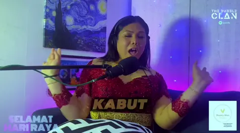 Hey Clan !! Dalam episode kali ini kita bubble with Fidyana Ain Hassn ! Macam- Macam story kita borak dengan Fid !! Salah satunya tentang rumah dia yang berhantu dan Fid belanja kita lagu raya yang sedang viral !! Stay Tuned to us Clan ! Kita Bubble All The Way ! #thebubbleclan #thebubbleclanpodcast #TBC #fypage #fyp #viral #spotify #podcastsg #singapore #rumahhantu #alamakrayalagi  @Fidyana Hasan @thesallys @faidzalmuslim @Shaniey Bites 