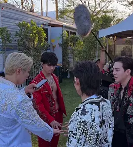 #TheRose @official.therose  Otro video de los chicos haciendo el icónico LET’S FEEL IT 🌹 Publicado por Clive en su IG  14/04/24 Coachella  #TheRose #TheRoseBand #DAWNTODUSK #coachella #THEROSECHELLA #TheRoseCoachella #coachella2024 #outdoortheatre #Woosung #Dojoon #Hajoon #Jaehyeong #clive #BlackRoses #WEROSEYOU  @WOOSUNG @박도준 @이하준 @gud0011 