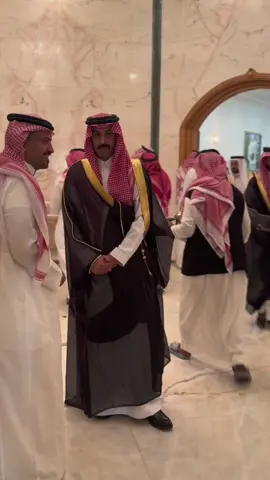الله يوفقكم ويجمع ما بينكم بخير أبن الخاله مشاري عليان الطهيمي ❤️❤️ #مشاري_عليان_الطهيمي #مالك_الابل_مشاري_عليان 