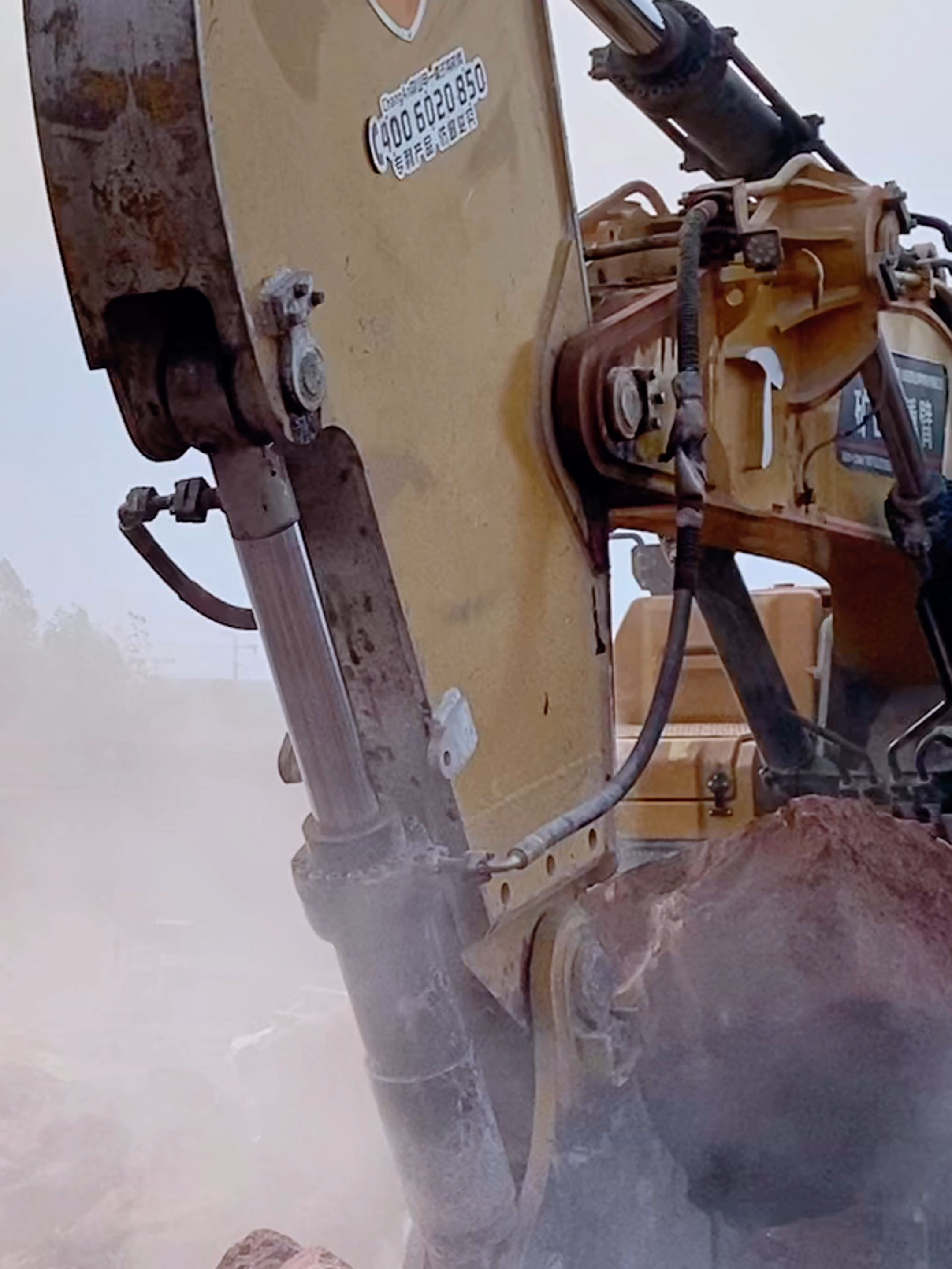 Are you like this too?#excavator #excavation #rockboom