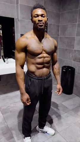 Prenez soin de vous 🙏🏿 #transformation #sport #travail #motivation #motiva #poutoi #pourtoi #poutoiii 