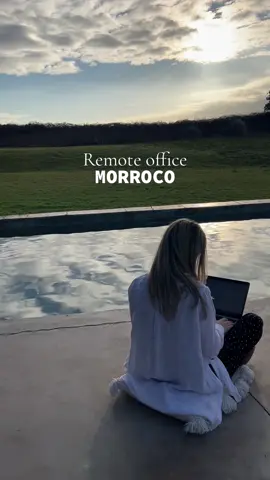 The feeling when you can create you workspace all around the world🤩  #remotework #morocco #workandtravel 