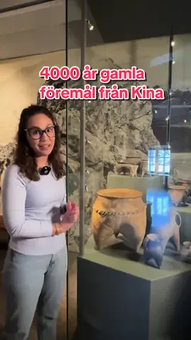 Idag tipsar Jessica som är museivärd och utbildad arkeolog om 3 favoriter på Östasiatiska museet. Besök oss innan vi stänger 6 maj.  #kulturkollen #museumsverige #jade #museumtok #historia  #kultur #stockholmtips 