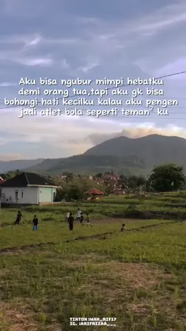mimpi hebatku terhalang pondok pesantren😭🥺 #bolasepak #citacita #terhalang #pondokpesantren #fypシ゚viral #vira #anakbola #viralvideo #masukberanda #amin 