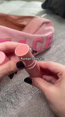 K- SKINCARE finds that I LOOOve💖  #EOEOpartners #KAHI #Multibalm #kahimultibalm #kahimultibalmstick #KoreanSkinCare #kbeautyfinds #KBeauty #skincarekoreapalingbagus #penghilangkerutan #tipsawetmuda #new_routine_with_KAHI 