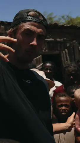 J-3  Dans notre voyage humanitaire, les rumeurs circulent sur une malédiction associée à l'albinisme chez les enfants. Pourtant, je crois fermement que chaque enfant mérite amour et protection, peu importe sa couleur de peau ou ses origines. Notre devoir est de prendre soin de tous ces enfants, de les soutenir et de les accompagner, quels que soient leurs défis dermatologiques ou sociaux. Je m'engage à rester à leurs côtés jusqu'à la fin, à être leur voix et leur protecteur, à défier les préjugés et à promouvoir l'inclusion. Chaque enfant, peu importe ses différences, mérite une chance égale dans la vie, et je suis déterminé à faire tout ce qui est en mon pouvoir pour les aider à réaliser leur potentiel. @Pour Nos Enfants 