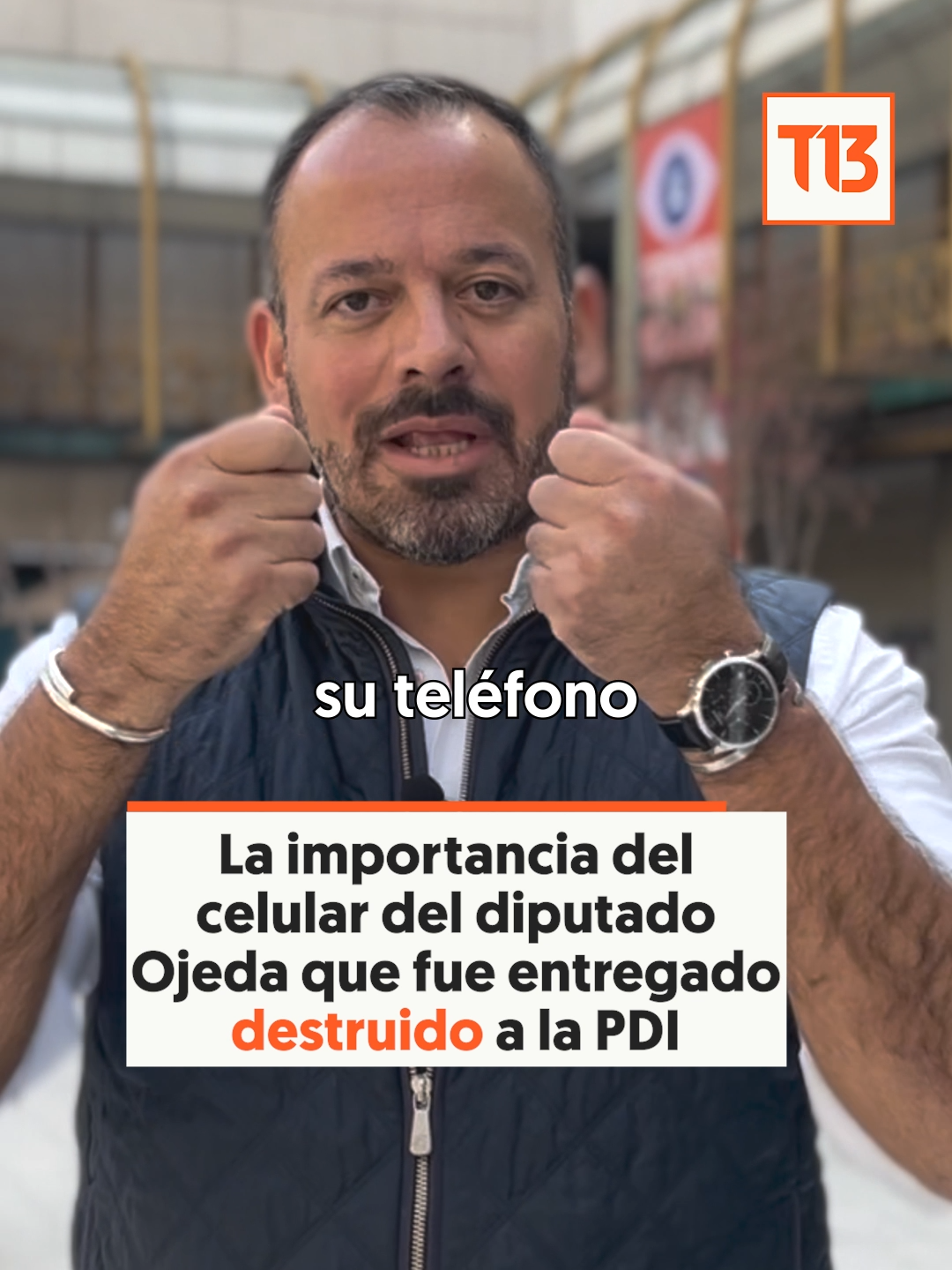 El diputado Mauricio Ojeda (IND-Republicanos) se encuentra en la calidad de imputado por el Caso Manicure. Sin embargo, en medio de la investigación, el parlamentario entregó su celular al Ministerio Público totalmente destruido, según él, porque su hijo de tres años de edad lo destruyó cuatro días antes de entregarlo a la Policía de Investigaciones. ¿Cuál es la importancia si celular en este caso? Alfonso Concha te lo explica en este video 🧐 #NoticiasT13 #CasoManicure #diputadoOjeda