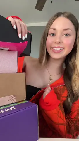 PR HAULLL📦 @Dae Hair @makeupforever @Frilliance @Loving Tan @Not Your Mother’s #influencer #pr #prpackage #haul #prhaul #influencer #grwm #makeup #trendingproducts #frilliance #fyp #xyzbca 