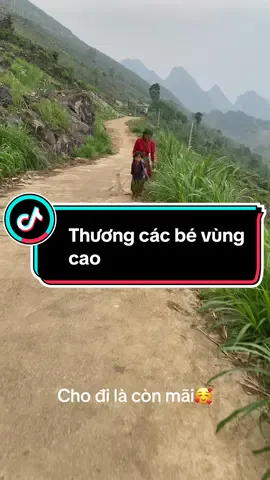 Phần 205: Hãy giúp những người trẻ tuổi. Hãy giúp những người nhỏ bé. Bởi vì những người nhỏ bé sẽ trở nên lớn lao. Những người trẻ tuổi sẽ giữ những hạt giống bạn gieo trong tâm trí họ, và khi trưởng thành, họ sẽ thay đổi thế giới.#suakunchoem #hàgiang2024❤️ #xuhuong #thaygiaovungcao 